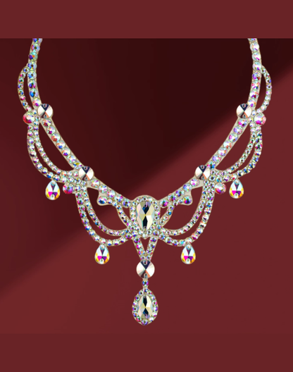 ベリーダンス衣装、レッスン着に合わせることで圧倒的な輝きを放つネックレス。ベリーダンサーの必須アクセサリー。