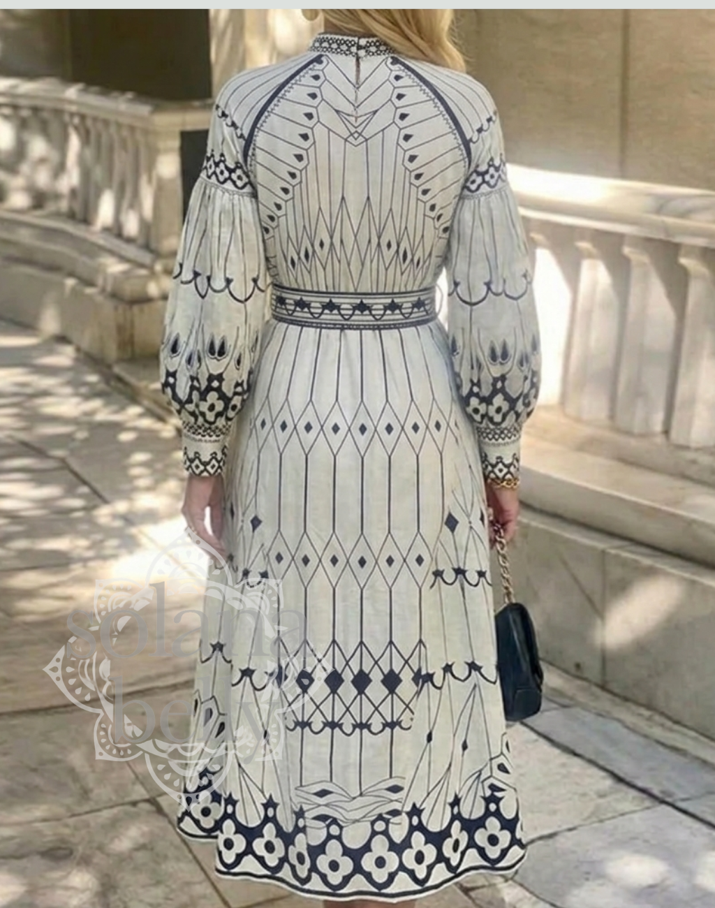 【OUTLET】クラシカルモノトーン　ガラベーヤワンピース　AP0148WH