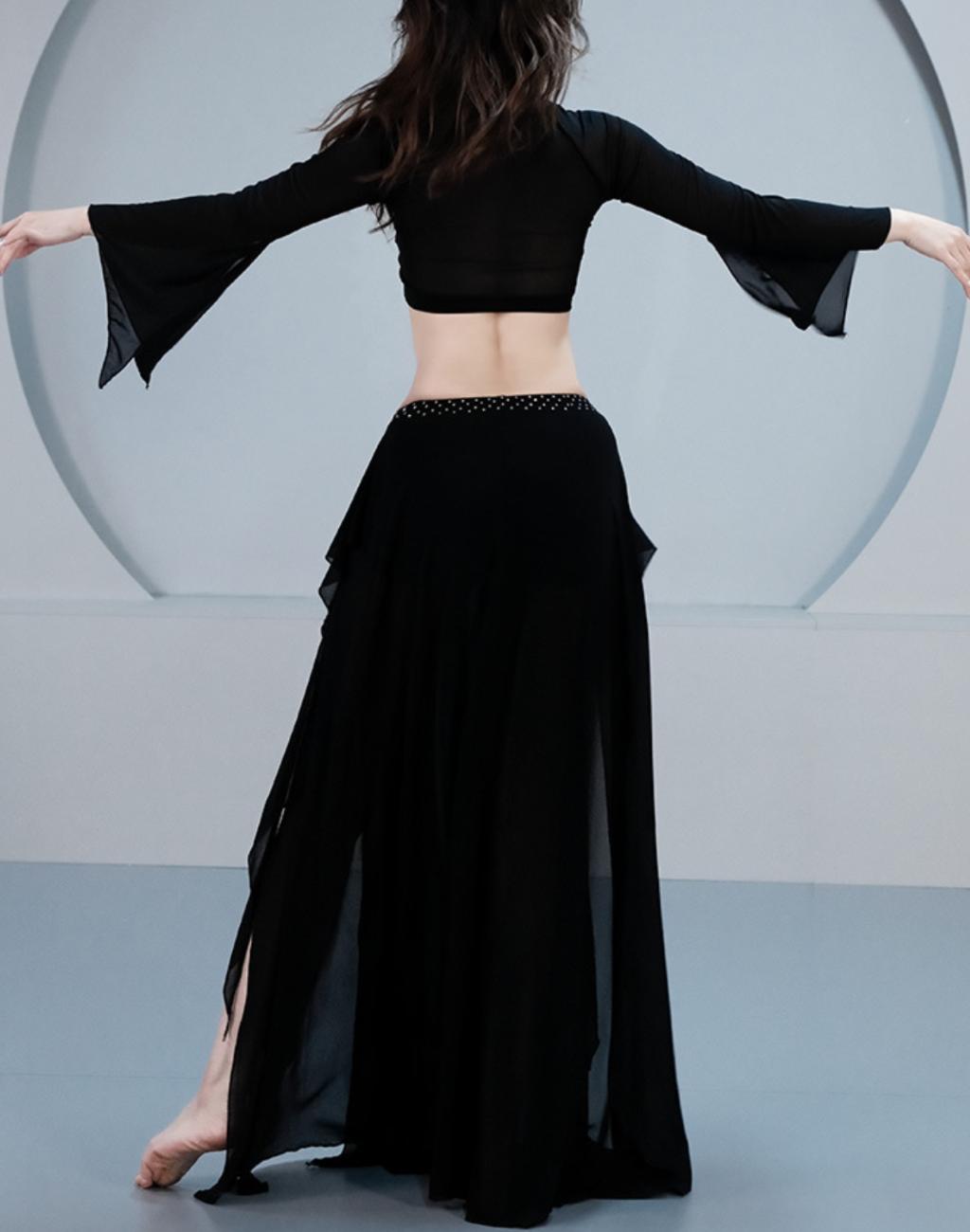 送料無料】デコルテを華やかに彩るデザイン|ベリーダンス衣装としても 送料無料】デコルテを華やかに彩るデザイン|ベリーダンス衣装としても